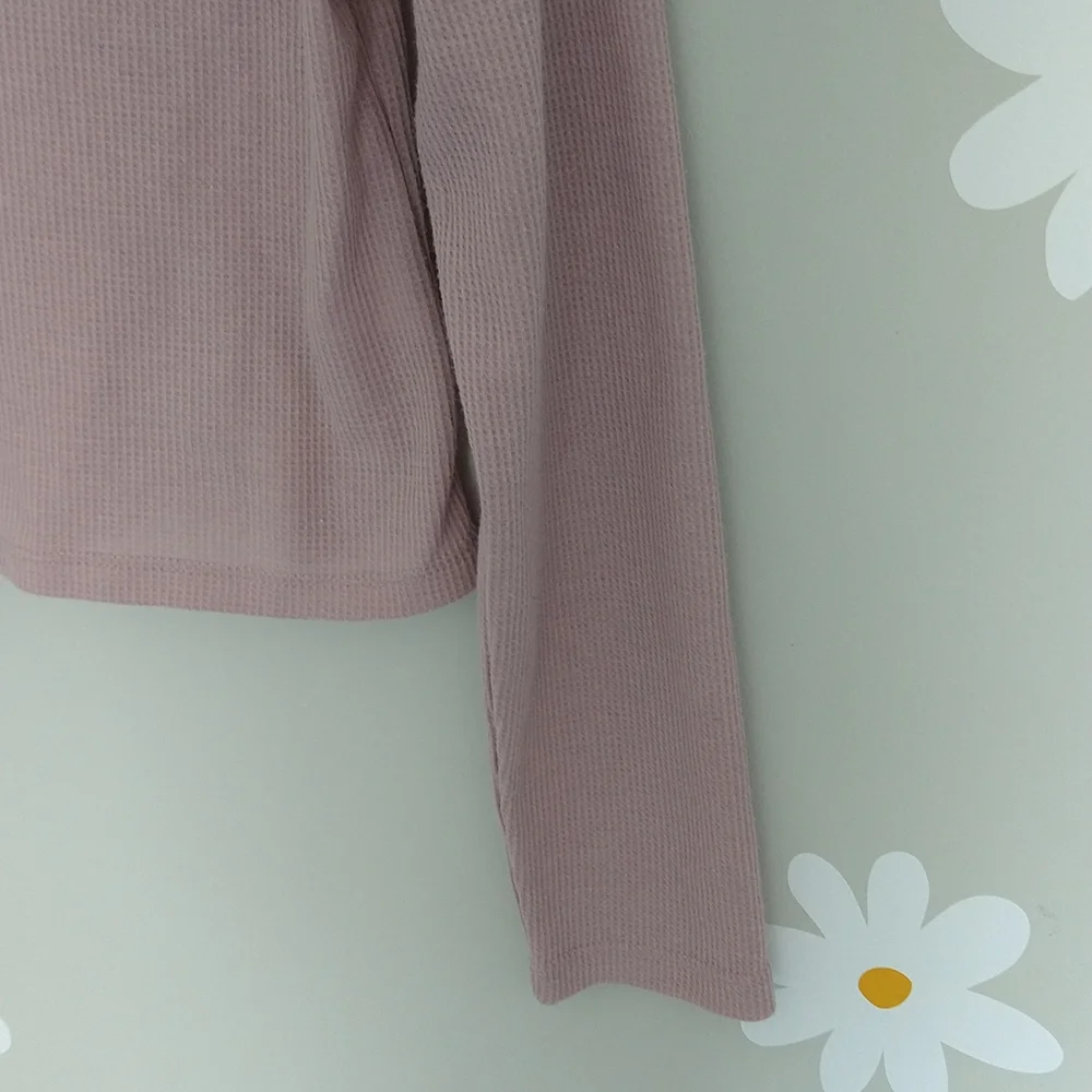 Freshman Lavender Lightweight Waffle-Knit Long-Sleeve Crop Top - Picture 6 of 8